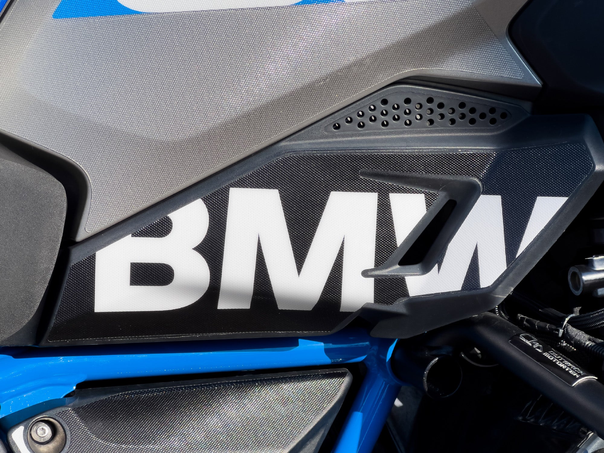 Side sticker with BMW logo for BMW R1200GS and R1250GS