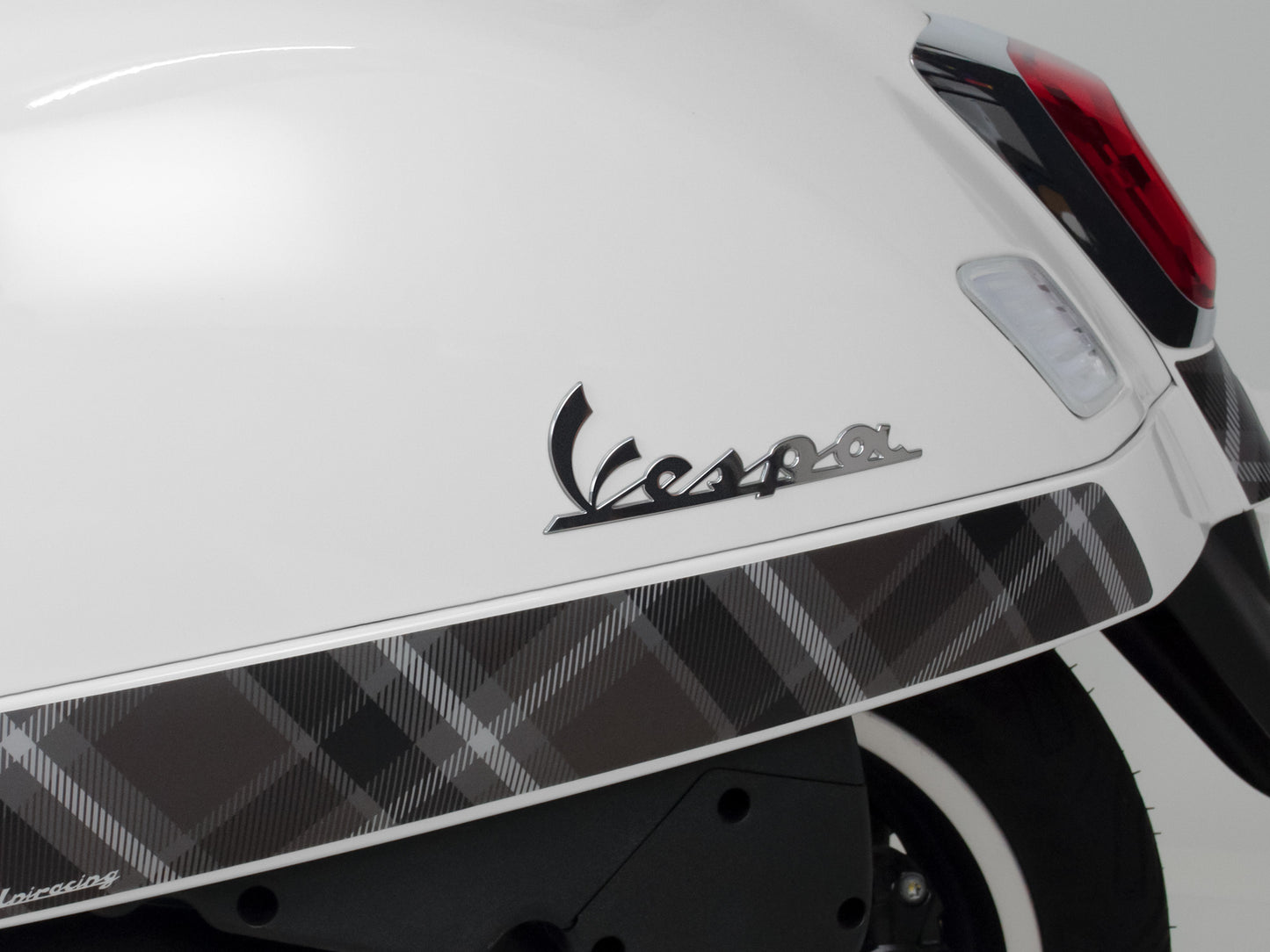 Kit de Adhesivos Vespa GTS / GTS Super (2019-2024) - Uniracing